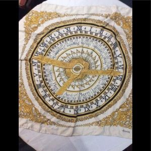Signature Echo scarf